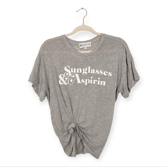 Wildfox Grey Sunglasses & Aspirin Casual Short Sleeve Tee Size M - Picture 1 of 7
